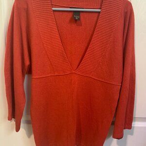 New York NY & Co Red Orange Coral Sexy V-Neck Fitted Sweater Autumn Halloween